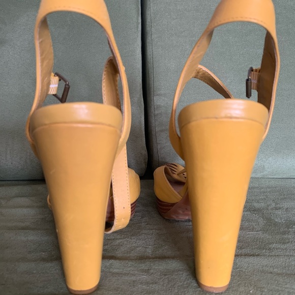 Aldo yellow leather chunky heels - Picture 6 of 7